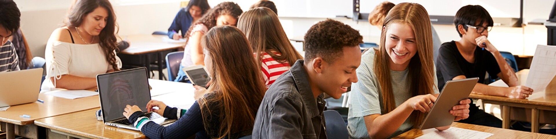 Wie Schulen ihre Netzwerke optimal auf die Bedürfnisse moderner Lehrkonzepte anpassen können